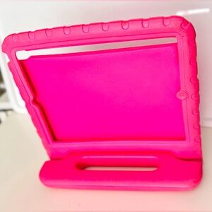 iPad Dynamo Foam Protective Carrying Case w Easy Grip Handle • Hot Pink